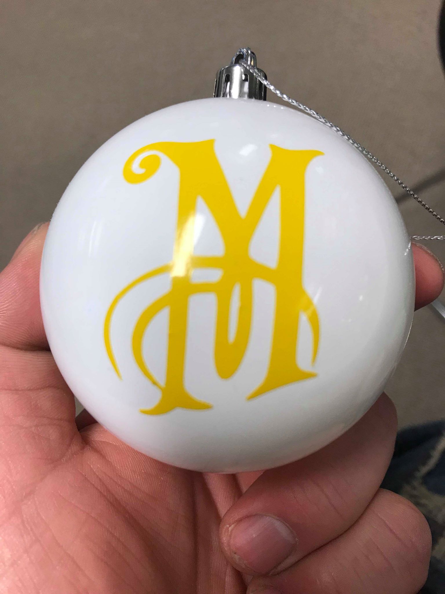 Hvid Meguiar's "M" Jule-Kugle