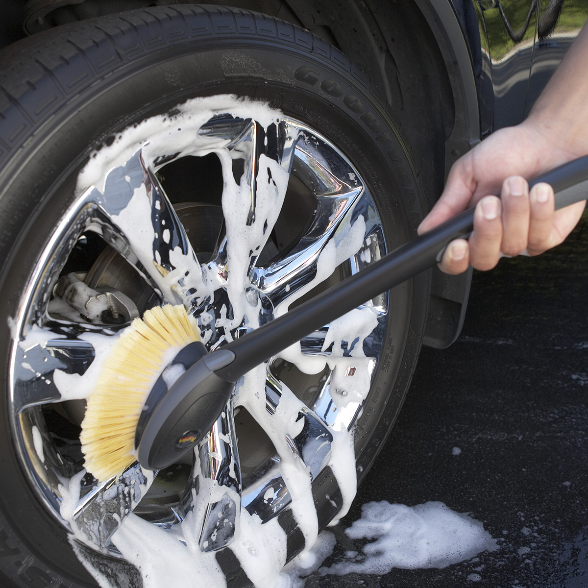 Versa-Angle Wheel Face Brush